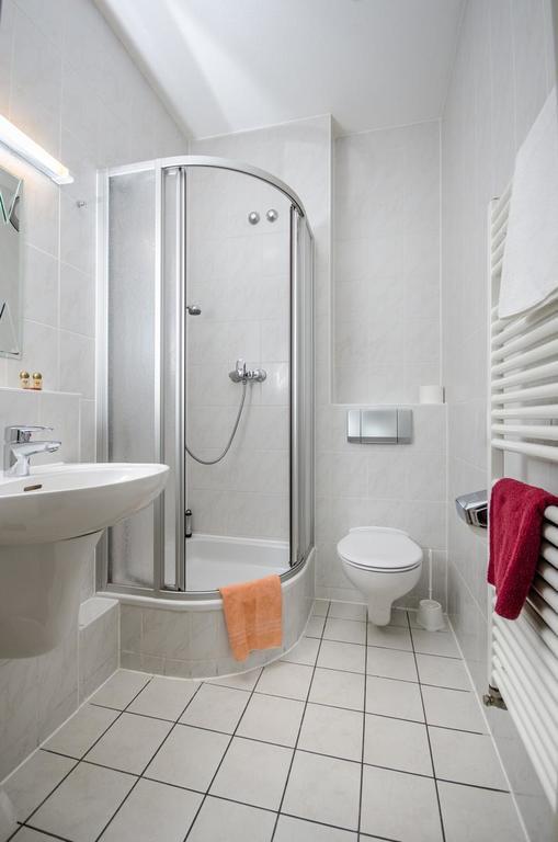 Hotel Siegmar Im Geschaftshaus Chemnitz Ruang foto