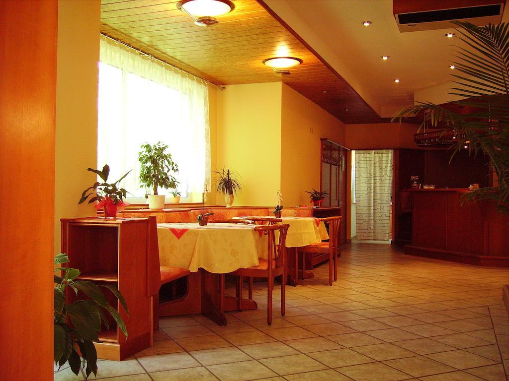 Hotel Siegmar Im Geschaftshaus Chemnitz Bagian luar foto